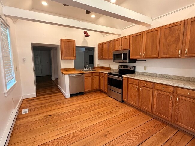Photo - 27 Ashuelot St Unit A
