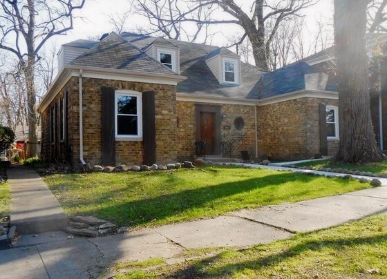 Photo - 1611 W 105th Pl Casa