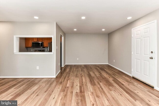 Photo - 8616 Shadwell Dr Unit 63