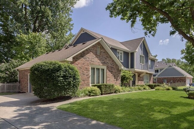 Building Photo - Lovely 4 Bedroom 2 Bath Home in Carmel!