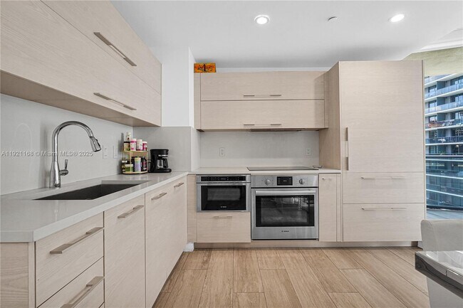 Photo - 45 SW 9th St Unit 2901