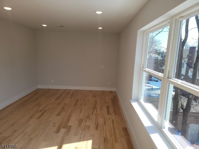 Photo - 118 Shephard Ave