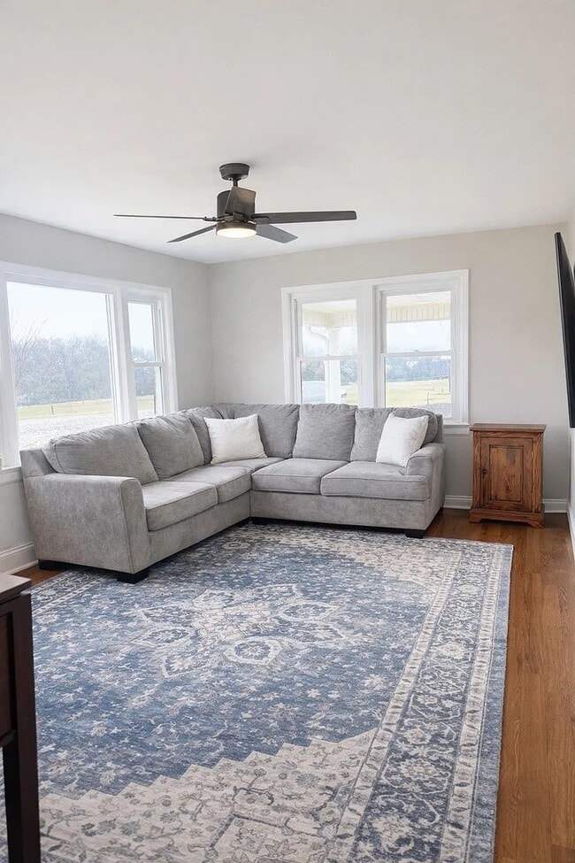 Photo - 1679 Culleoka Hwy