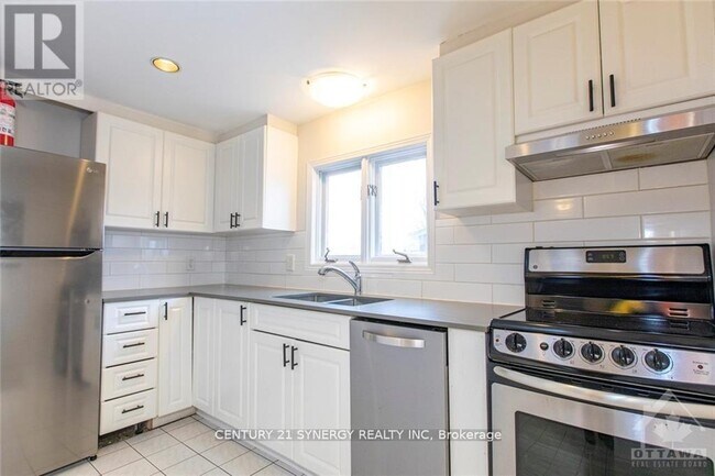 Photo - 450 MacLaren St Unit 10
