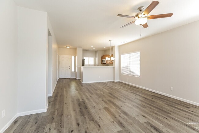 93 3rd Ave W