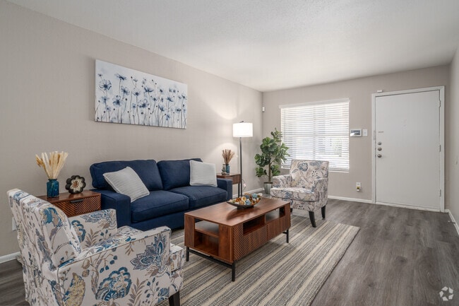 Interior Photo - Windsor Manor Rental