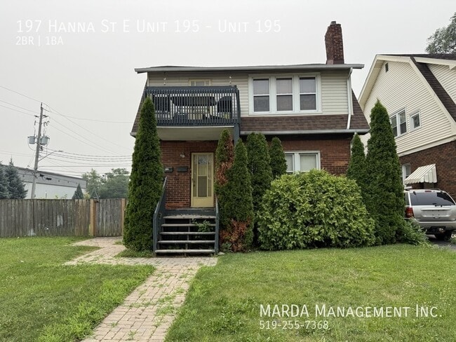 Building Photo - COZY 2 BED/1 BATH MAIN FLOOR Unit 195