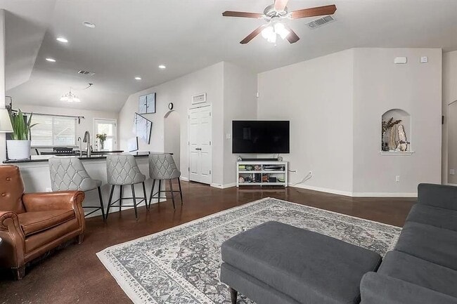 Photo - 205 Field Corn Ln