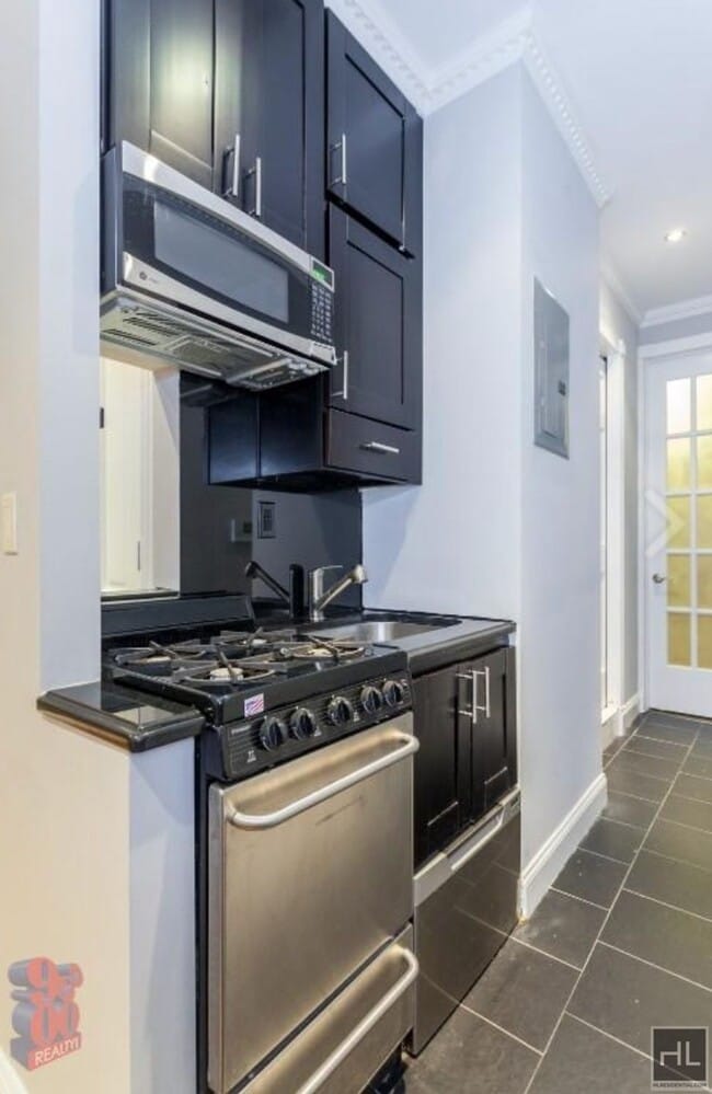 Photo - RIDGE ST. Unit A