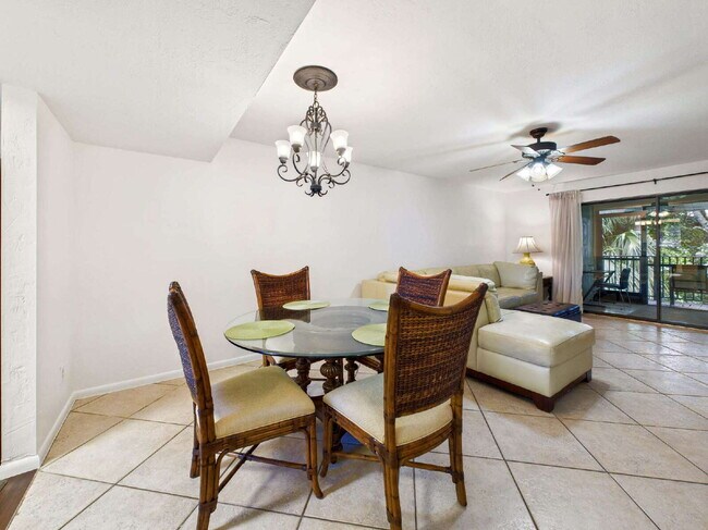 Photo - Furnished 2BR/2BA Pine Haven Condo with Pr... Unidad 5