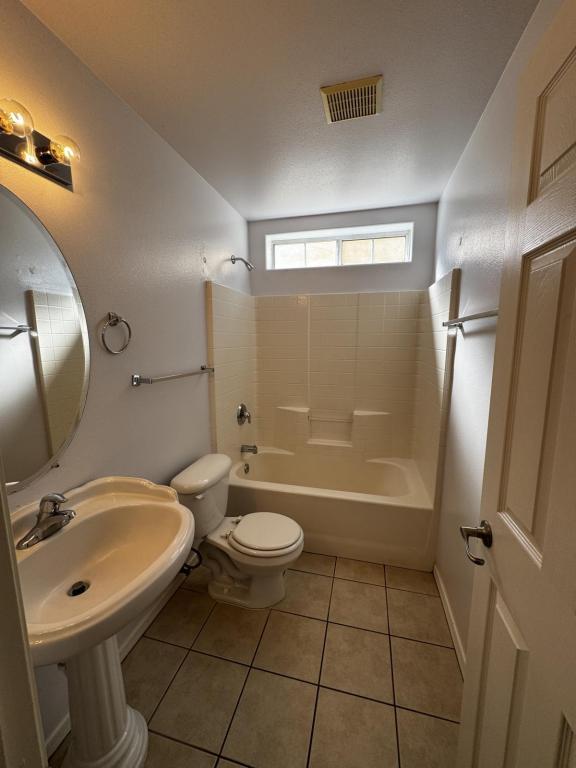 Photo - 3358 E Ames Ave