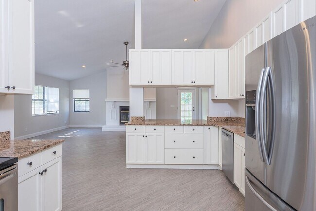 Photo - Charming Bungalow in Prime South Tampa – Plant High School District!