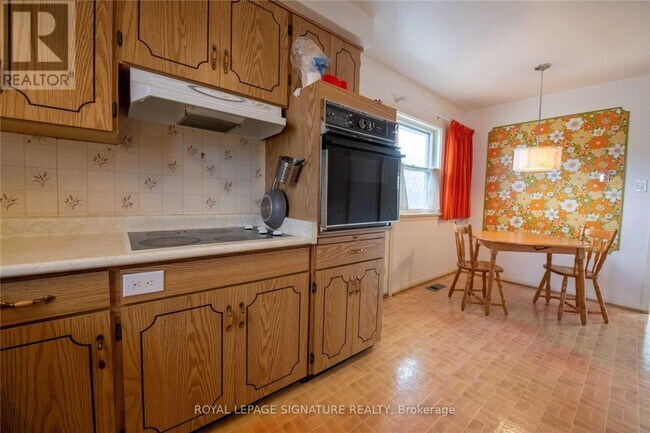 Photo - 28 Esther Lorrie Dr