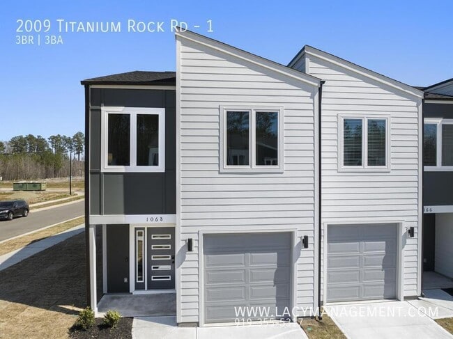 Photo - 2009 Titanium Rock Rd