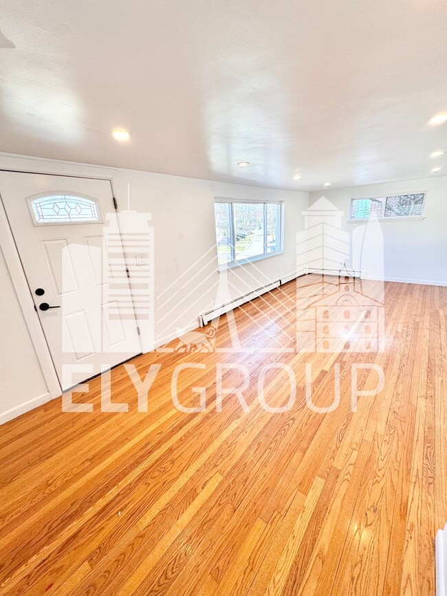 Living Room - 96 Amherst Ave