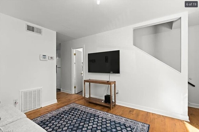 Photo - 2 bedroom/1.5 bathroom townhome in Ardmore