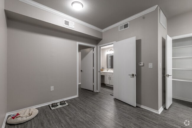 2BR, 1BA - 934SF - Dining Room