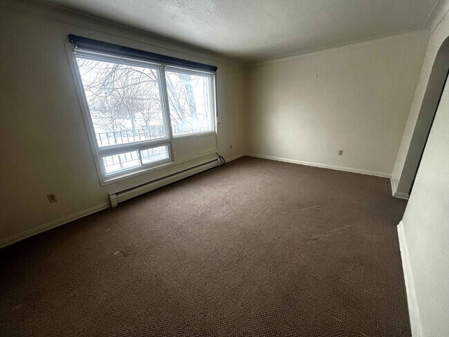 Photo - 465 Broadway St Unité 1