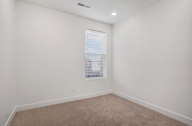 Photo - 319 S 1930 W