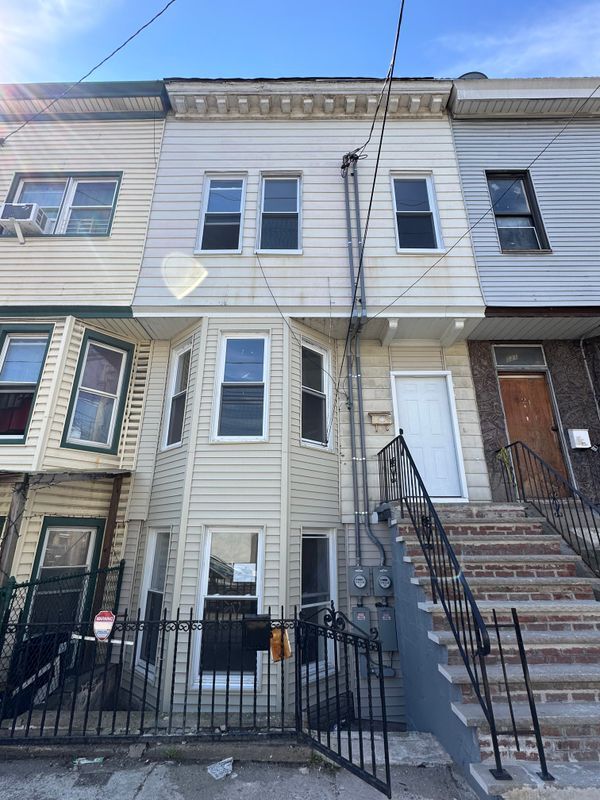 Photo - 519 Mercer St Unit 2