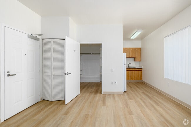Studio - 370SF - Living Room