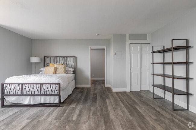 Bedroom - Executive House