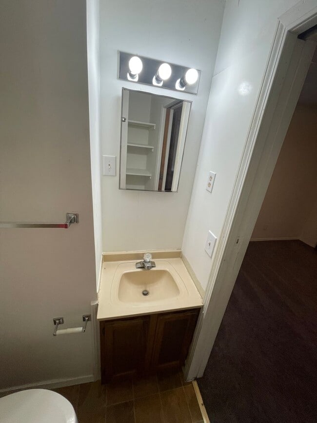 Photo - 341 Central Ave Unidad 341 Central Avenue  A