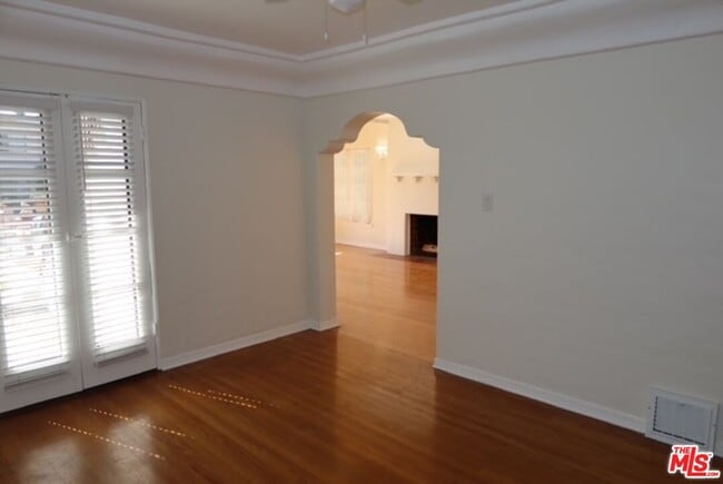 1104 N Maryland Ave