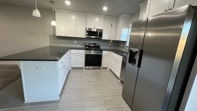 Photo - 305 Tricha Cir SW