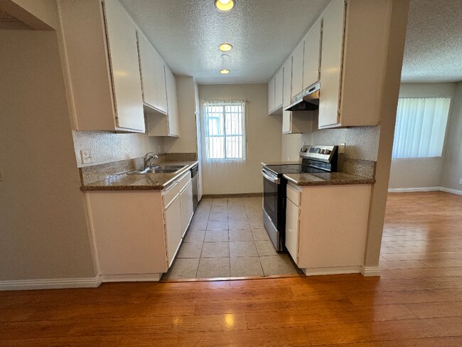 Photo - 626 E Verdugo Ave Unidad R