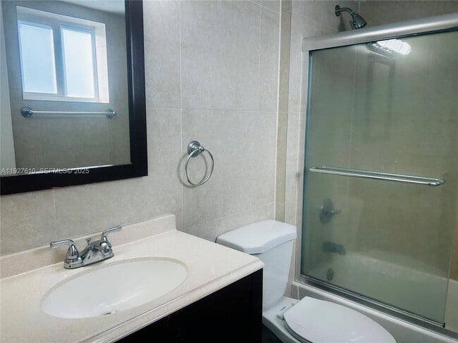 Photo - 1665 Bay Rd Unidad 415