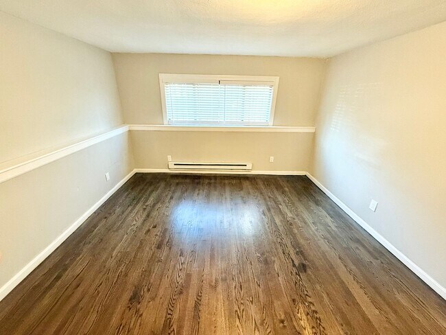Photo - Newly Renovated 2 Bedroom with Off-Street ...
