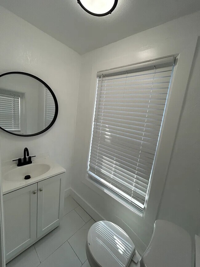 Photo - 4138 Locust St