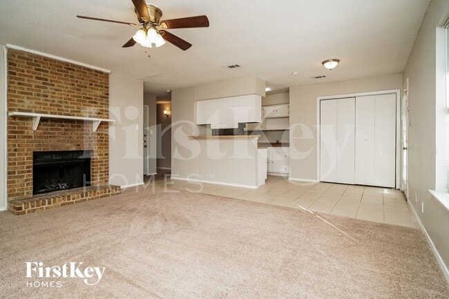 Photo - 1708 White Oak Ct