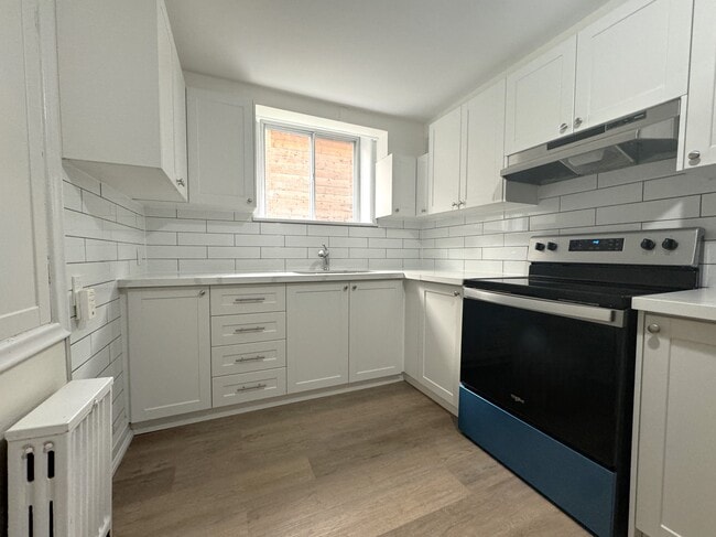 Photo - 155 Stanley Ave Unit 1