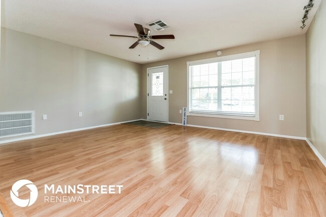 Photo - 8120 Blue Finch Way