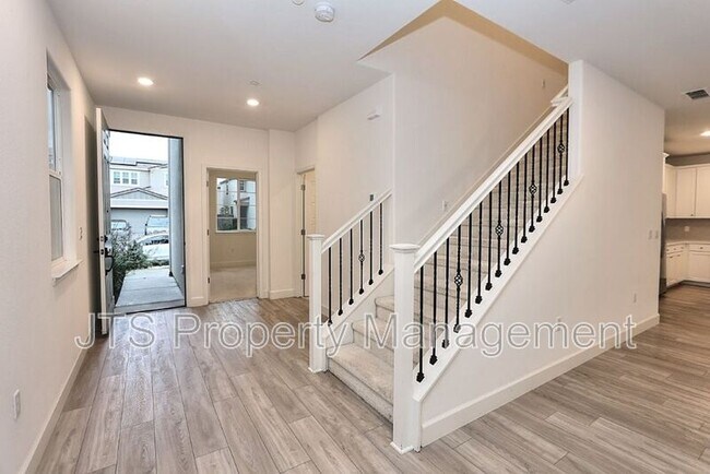 Photo - 3542 Nuestra Ave