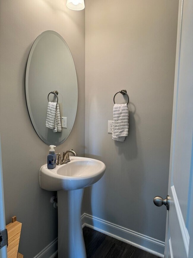 Photo - 123 Martins Mill Ct