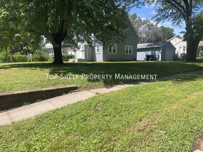 418 E Sheridan- - 418 E Sheridan- Casa