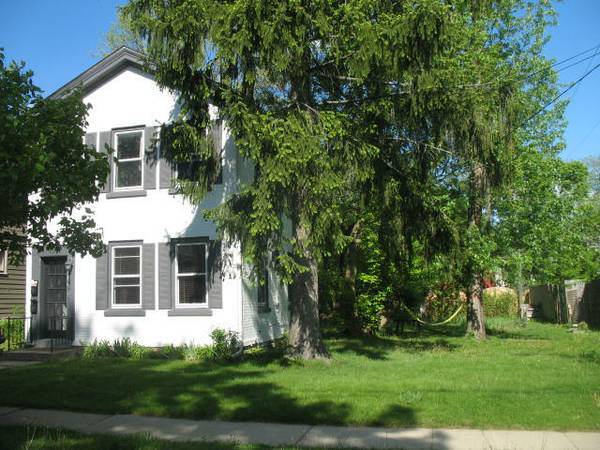 Front of House - 431 3rd St Unidad 2