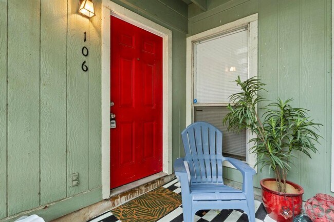 Photo - 2708 S 1st St Unit 106