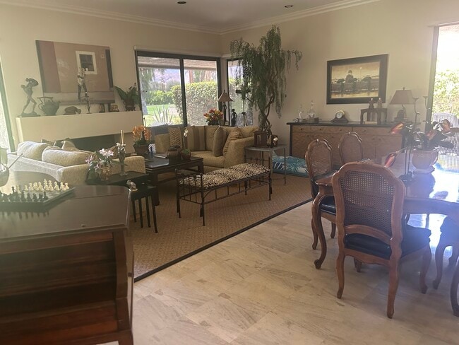 Living Room - 23 Duke Dr Unidad 23