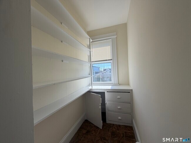 Photo - 37-41-41 Jackson Ave Unidad 3