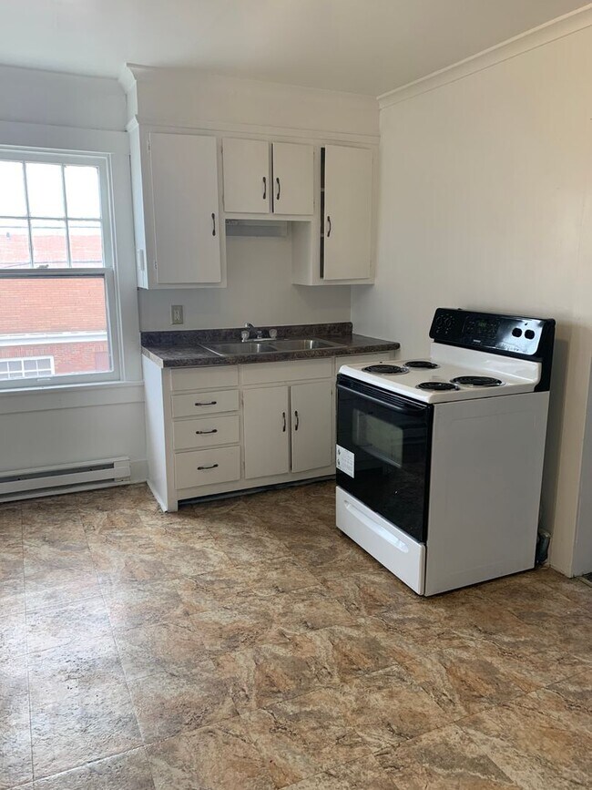 Photo - 1814 E Pontiac St Unit 201