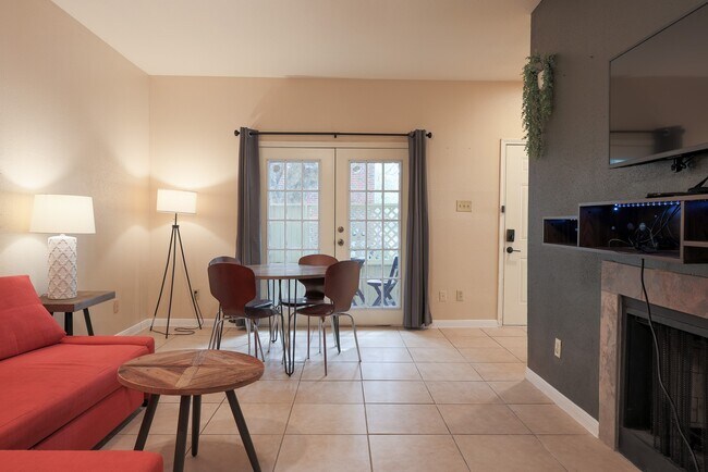 Building Photo - 8055 Cambridge St Unit 15