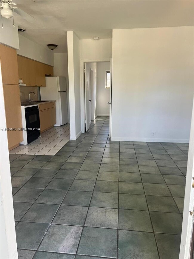 Photo - 12605 NE 13th Ave Unit 6