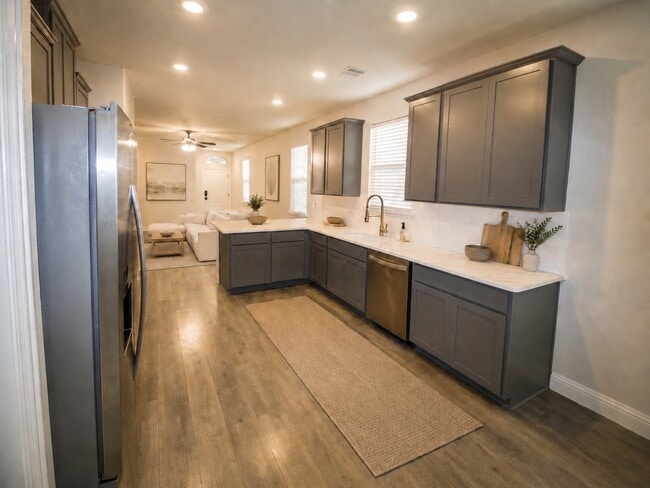 Photo - 1641 Blakely Pl