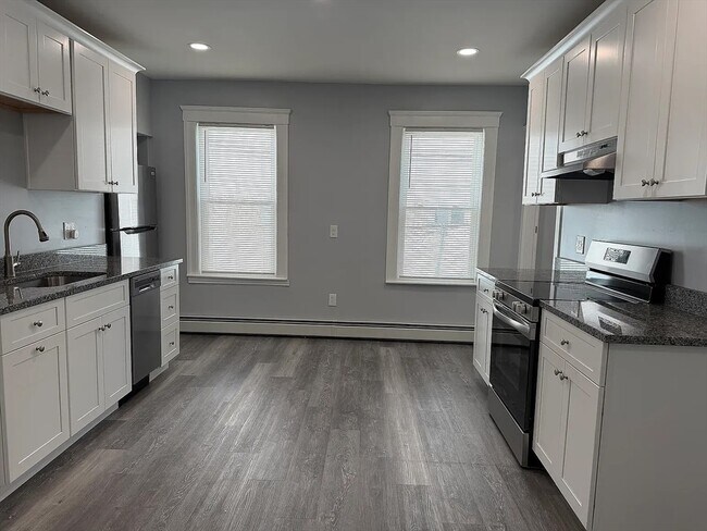 Photo - 3 Cohasset St Unidad 1A