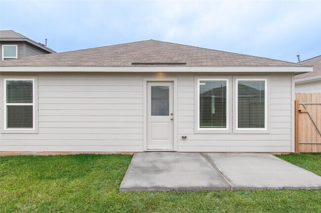 Photo - 31432 Moore Rd