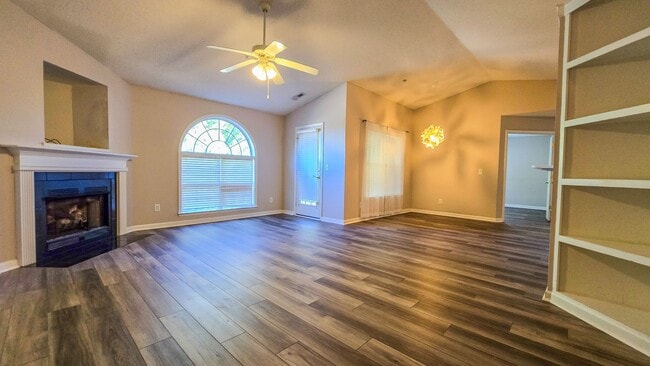 Photo - 932 Scholastic Ct